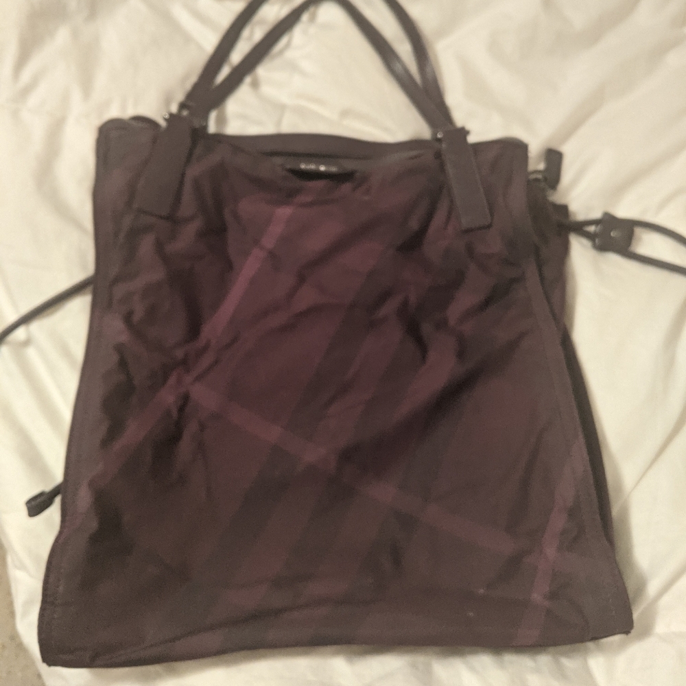 Burberry Tote bag. Burgundy, preloved